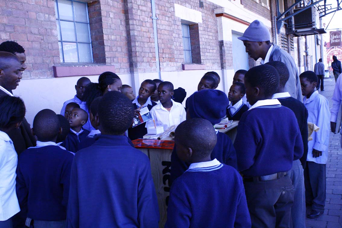 mobile_5 the street is the narrative